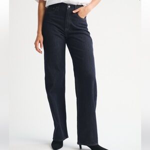 EUC Abercrombie & Fitch Curve Love High Rise Loose Jeans | Sz 32 R | like new